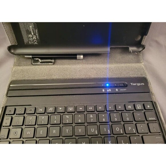 Targus - Tablet Case Cover - Leather Bluetooth Keyboard - AKB3-A - USED - Picture 6 of 8